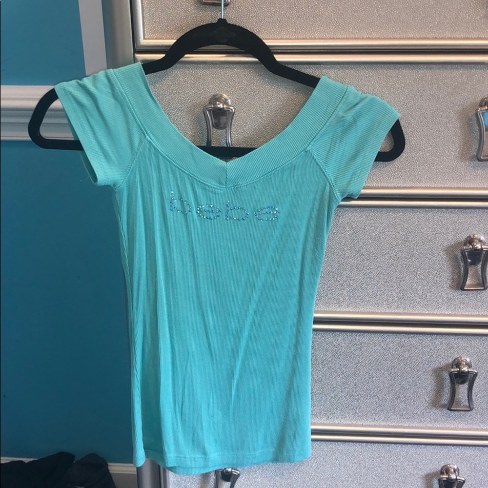 Bebe V-neck tight turquoise shirt